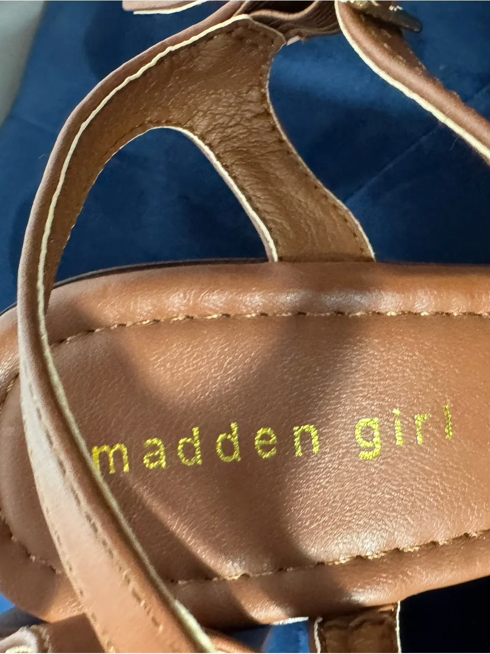 Madden Girl Brown Cognac Platform Sandals Gold Buckle Y2K 7.5